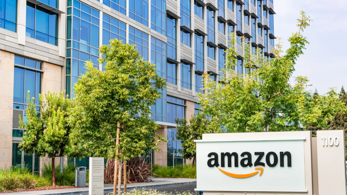 Amazon Buying Globalstar at $11.57B Valuation, a 23.5% Premium, Will Operate It Alongside Amazon Leo; Apple on Board
